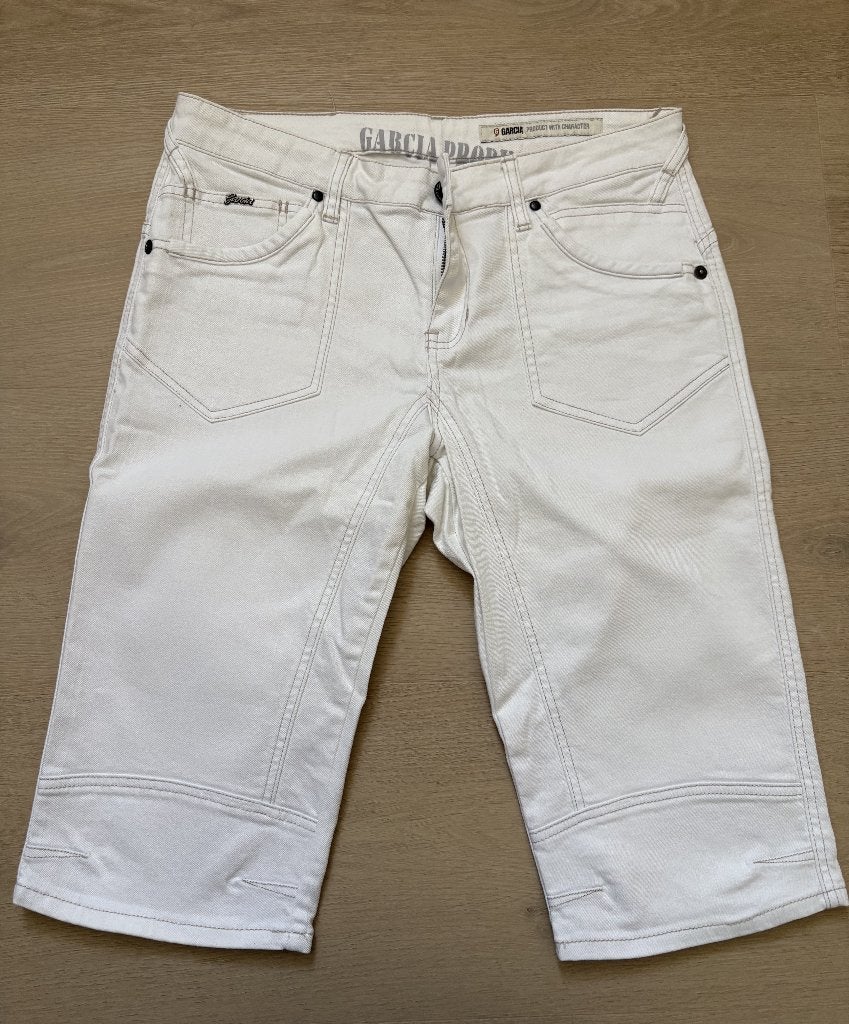 Garcia Jeans Witte Driekwart (3/4) Spijkerbroek – Maat 32, Kleding | Dames, Spijkerbroeken en Jeans, Wit, Ophalen of Verzenden