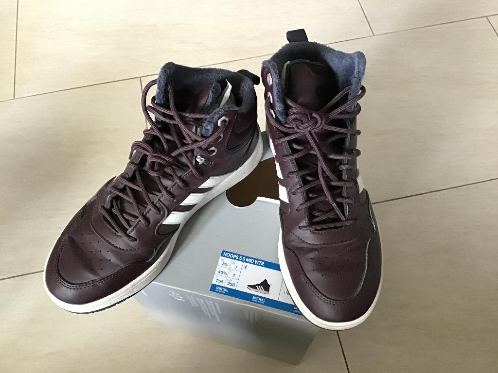 Adidas hoge schoenen met bond maat 40 2/3 met bond ZGAN, Overige kleuren, Adidas, Ophalen of Verzenden, Sneakers of Gympen