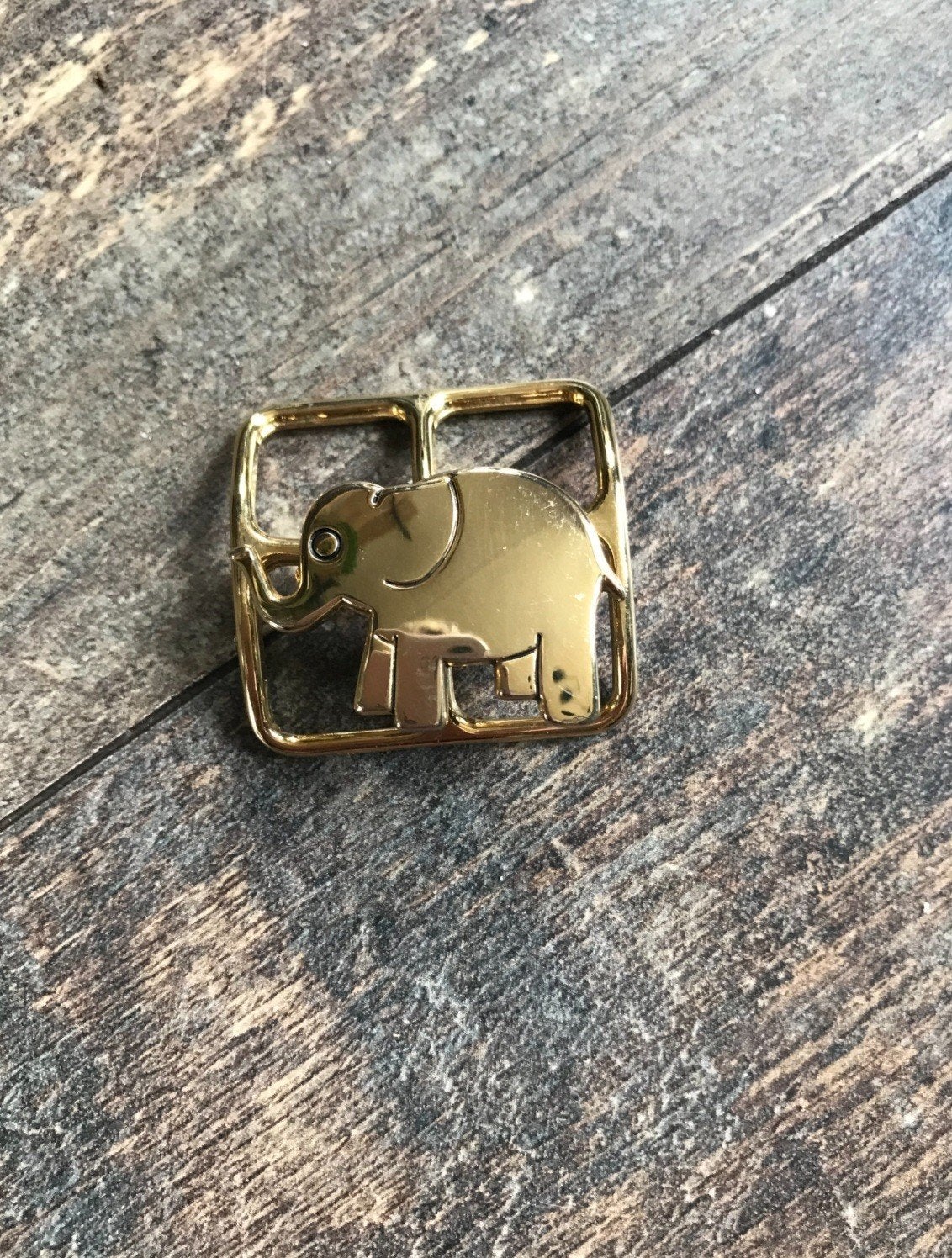Nieuwe Sjaalbroche met Olifant, Sieraden, Tassen en Uiterlijk, Broches, Overige materialen, Overige kleuren, Minder dan 4 cm, Nieuw