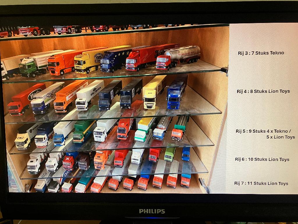 Miniatuurverzameling 1:50 Tekno, Lion Toys, Corgi, Joal, Hobby en Vrije tijd, Modelauto's | 1:50, Ophalen of Verzenden, Zo goed als nieuw