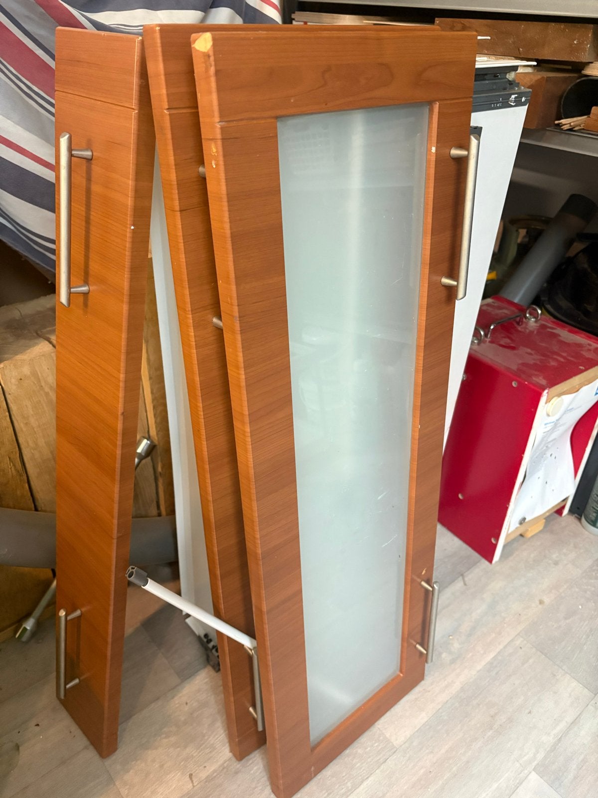 Gratis Keukenlades met glazen fronten en handgrepen, Huis en Inrichting, Ophalen, Hout, Bruin, Overige typen