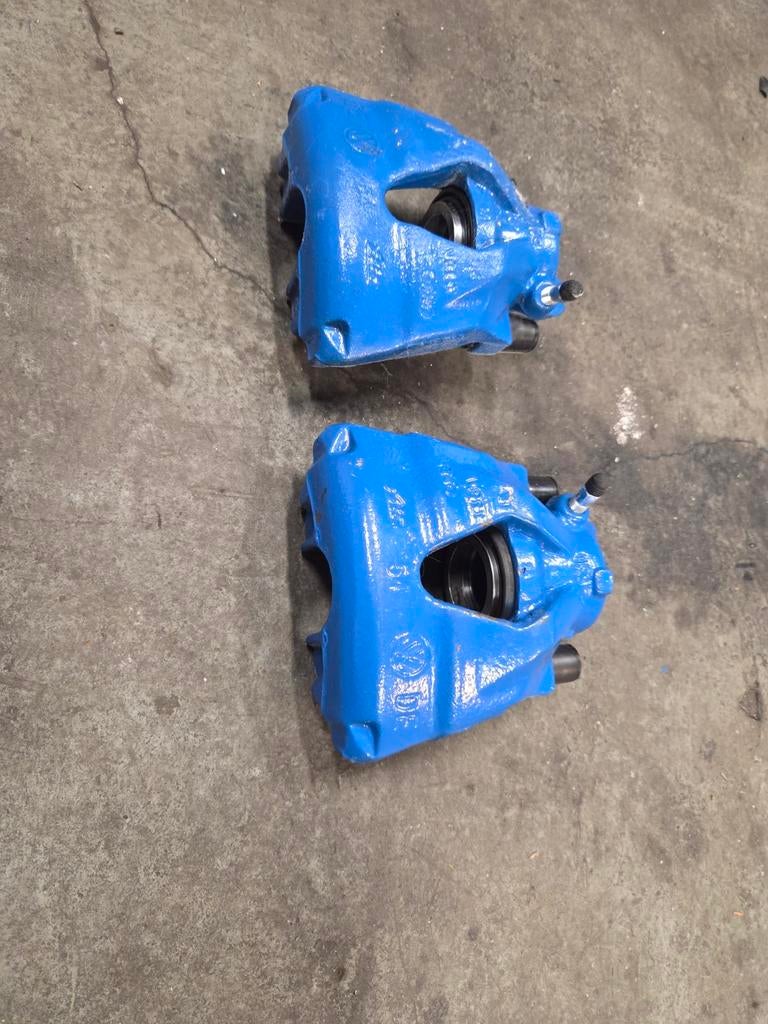 Origineel gereviseerde remklauwen VW Golf 4 GTI, Ophalen of Verzenden, Gebruikt, Universele onderdelen