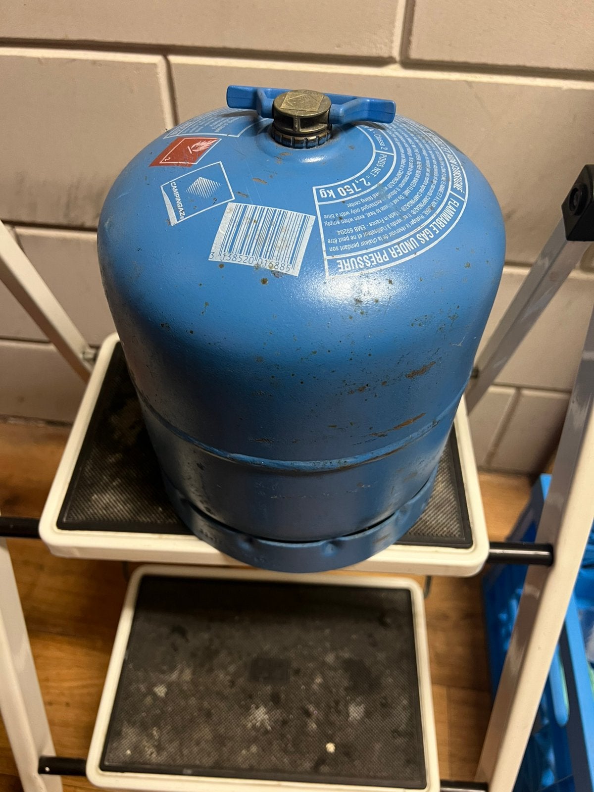 Gasfles 907 ruim halfvol, Ophalen of Verzenden, Zo goed als nieuw