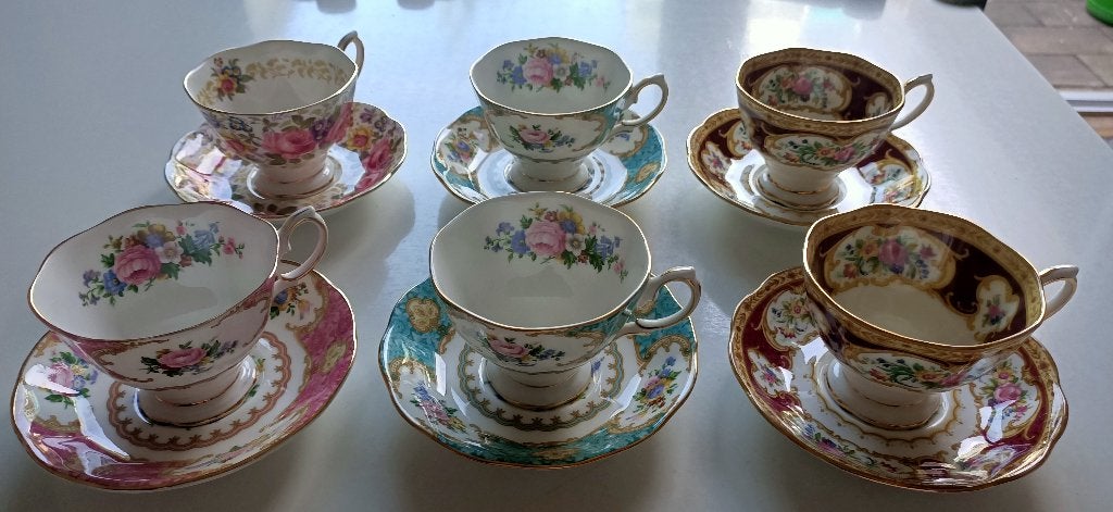 Zes kop en schotels, Royal Albert porselein., Verzamelen, Ophalen of Verzenden, Zo goed als nieuw, Porselein, Kop en/of schotel