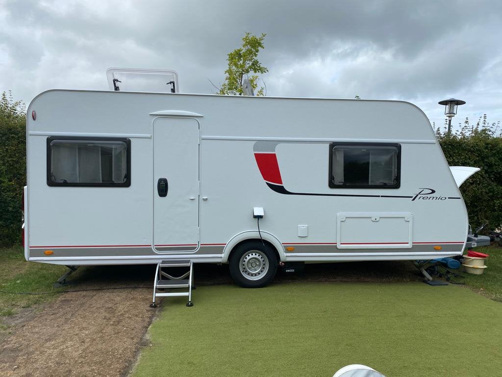 Bürstner Premio 460 TS 2019/mover/Brand Topas/seizoensplaats, Caravans en Kamperen, Caravans, Rondzit, Frans bed, Ringverwarming