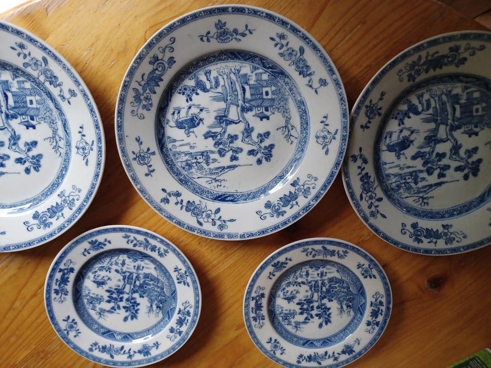 Set van 5 blauw witte Chinese borden met landschap, Antiek en Kunst, Ophalen of Verzenden
