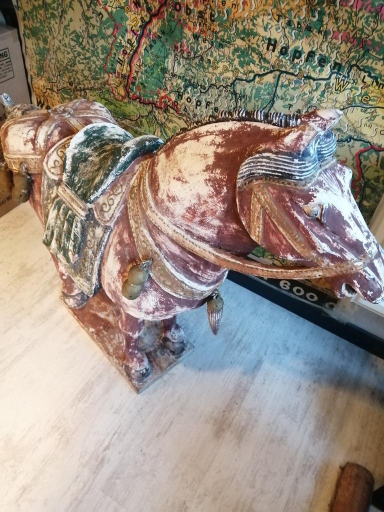 XXL OUD ZWAAR POLYCHROOM HOUTEN PAARD INDIA 110X90 CM., Antiek en Kunst, Ophalen