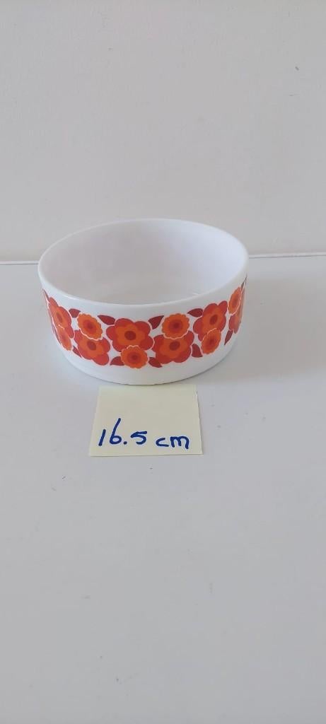 Vintage Arcopal Lotus schaal oranje 16.5 cm jaren 70, Huis en Inrichting, Keuken | Servies, Eu, Eu, Ophalen of Verzenden, Overige stijlen