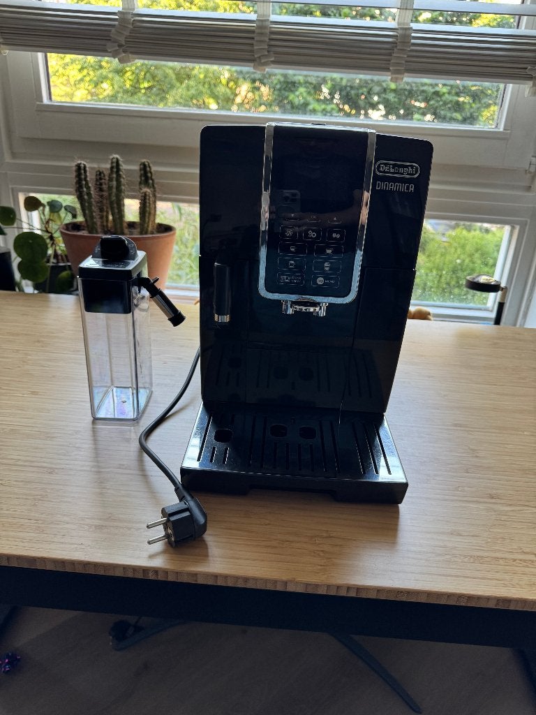 DeLonghi Dinamica — Fully Automatic Coffee Machine, Ophalen, Afneembaar waterreservoir, Gebruikt, Espresso apparaat