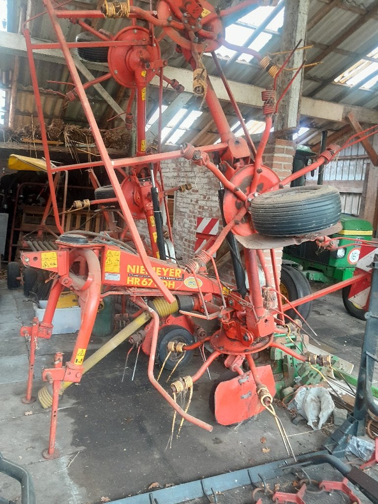 te koop schudder kraan wegens stoppen bedrijf, Ophalen, Veehouderij, Oogstmachine