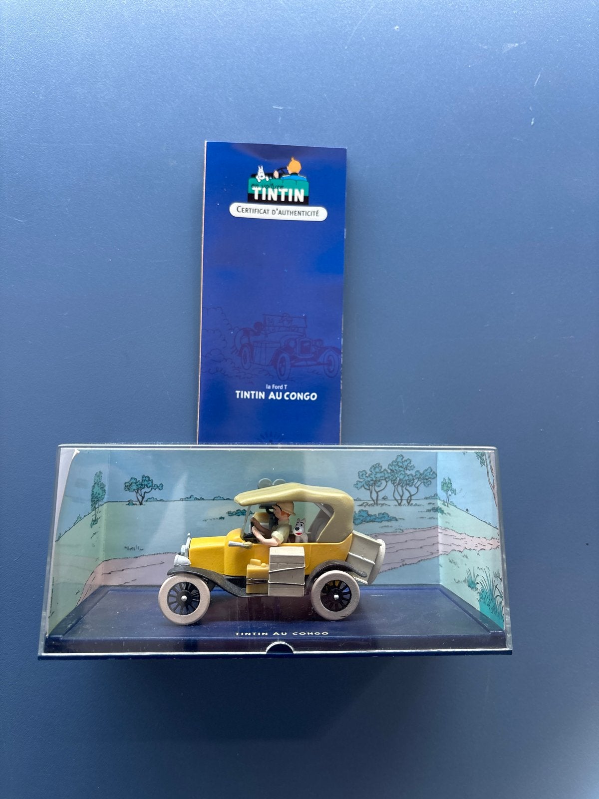 Kuifje auto 1/43 - De Ford T uit Kuifje in Congo, Hobby en Vrije tijd, Modelauto's | 1:43, Ophalen of Verzenden, Zo goed als nieuw