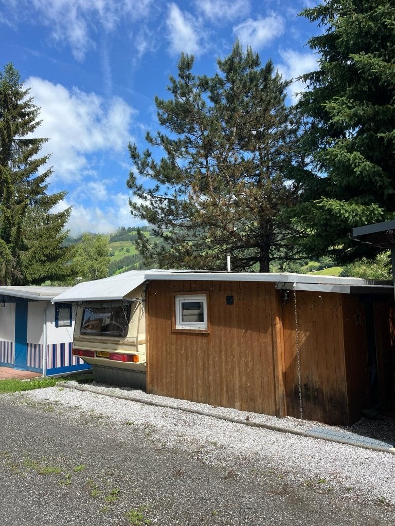 Nieuw Foto's!Mooie chalet te koop op camping Brixen im thale, Tot en met 6