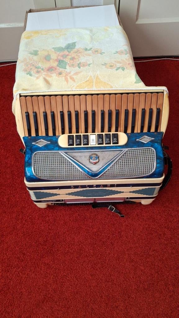 Mooie accordeon (Baleani), Ophalen, Gebruikt, Overige merken