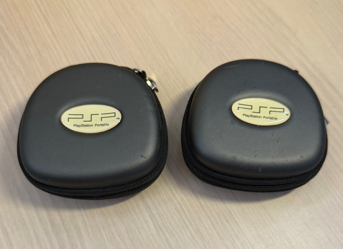 2 opberg tasjes voor Soyn PSP games, Spelcomputers en Games, Gebruikt, 1 speler, Ophalen of Verzenden, Vanaf 3 jaar