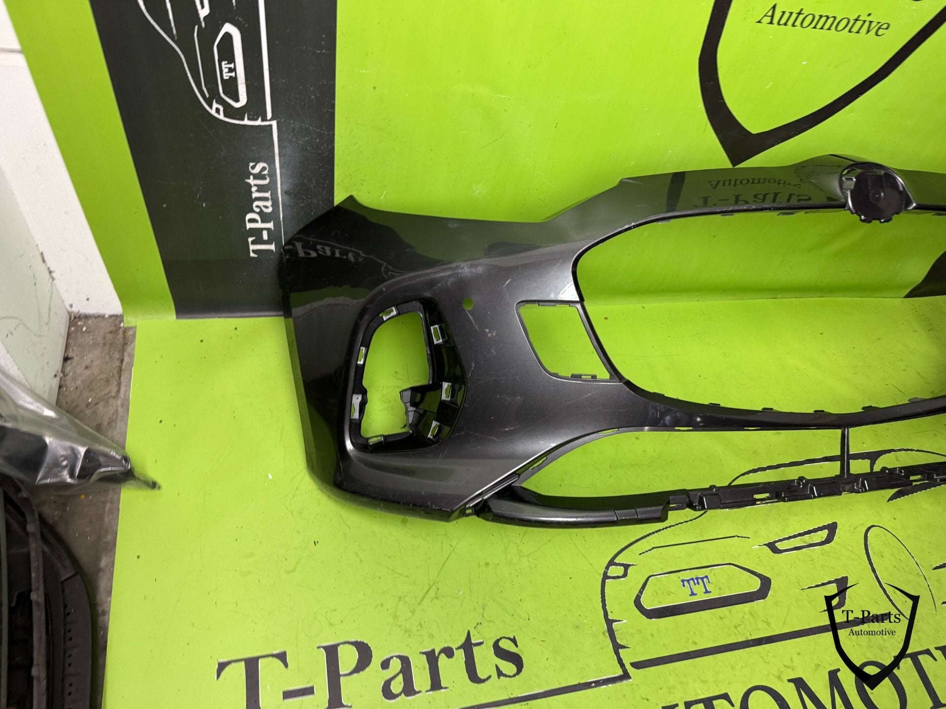 mazda 2 voorbumper bumper 1M0250020, Gebruikt, Shinchi, Fuchu-Cho 3-1
730-8670  Hiroshima, Mazda Motor Corporation, Info@mazda.co.jp