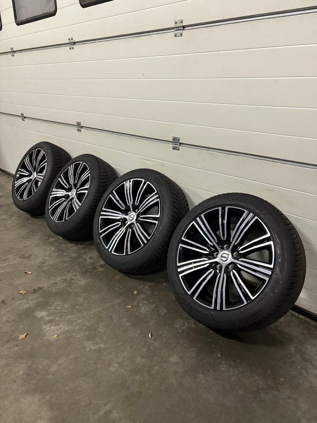 Volvo V60 S60 18” Inscription velgen winter Goodyear 7 mm