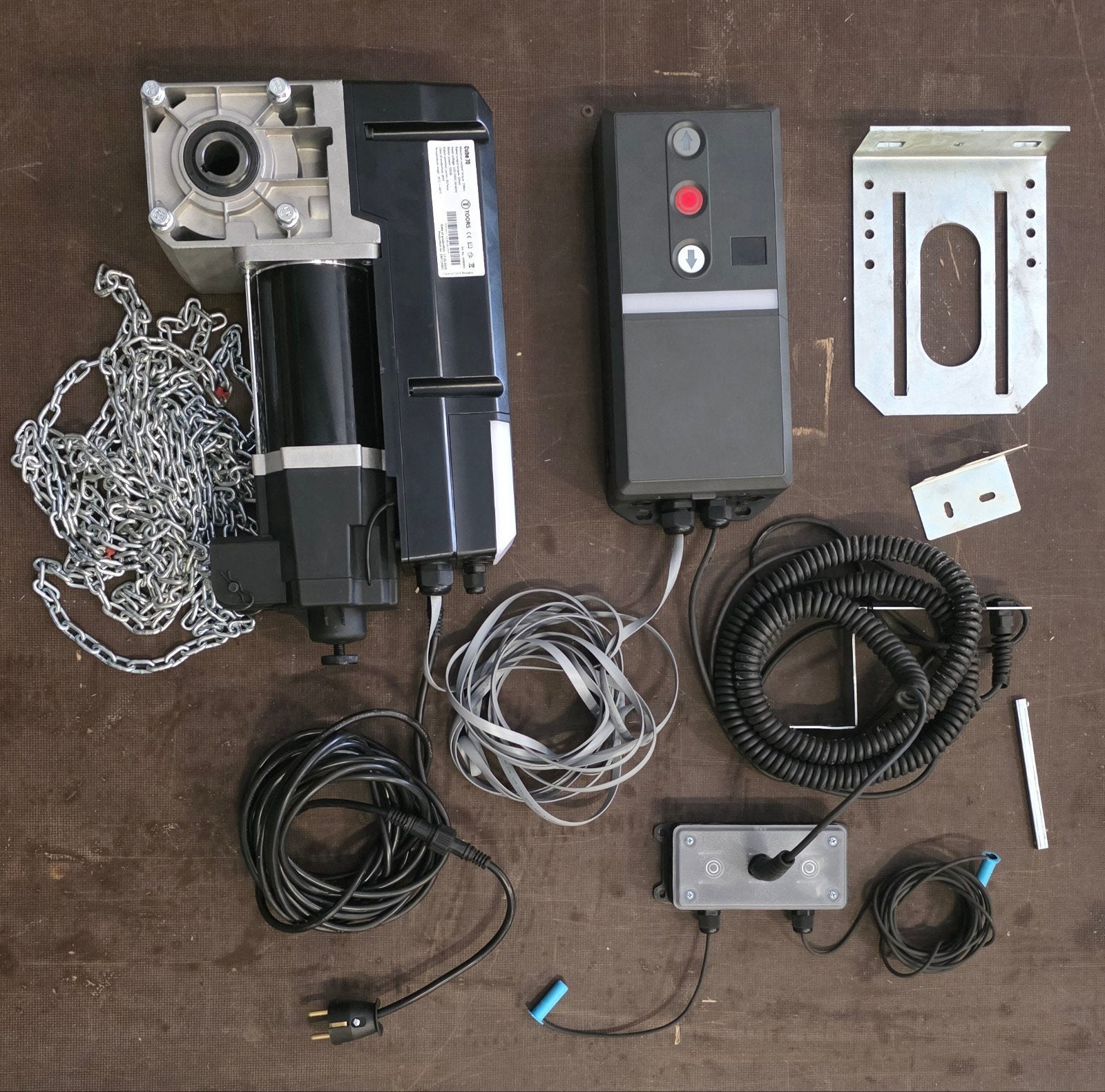 230V Cube 70 aandrijving overheaddeur, Garagedeur, Ophalen of Verzenden, Zo goed als nieuw, Vouwdeur