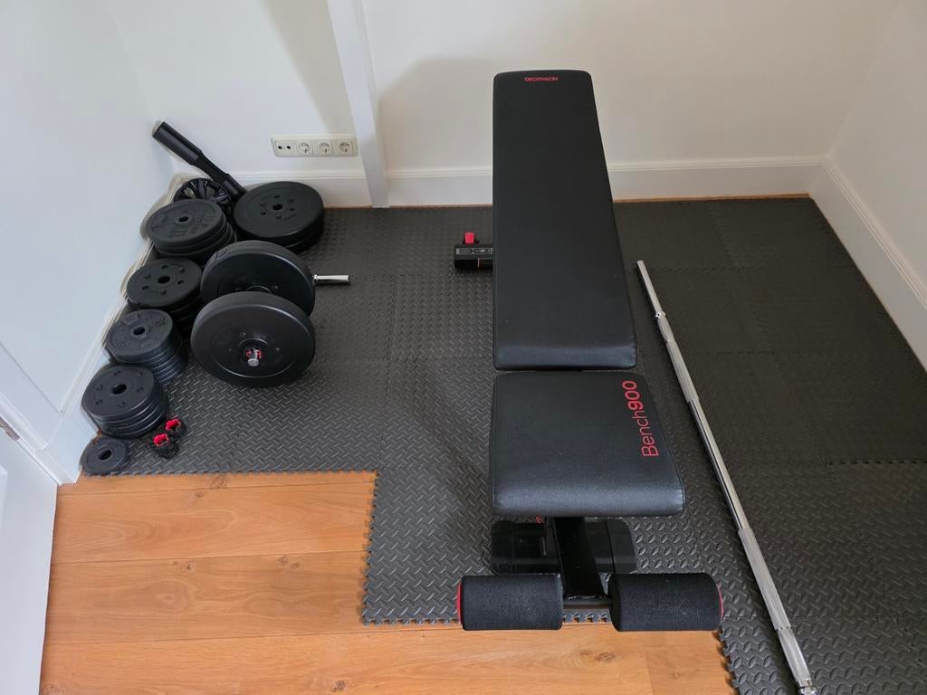 Fitness set met bankje, gewichten en stangen, Sport en Fitness, Fitnessmaterialen, Fitnessbank, Ophalen of Verzenden