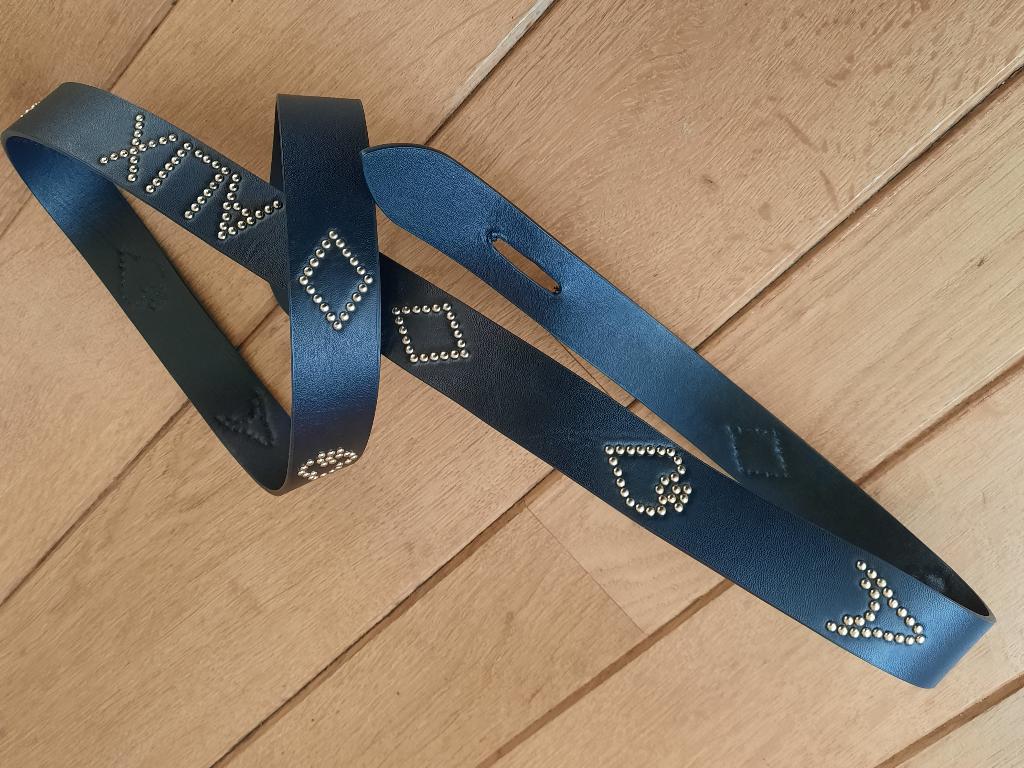 NIK&NIK riem Alix met studs zwart, Kleding | Dames, Riemen en Ceinturen, Zo goed als nieuw, Tailleriem, 100 cm of meer, 3 tot 5 cm