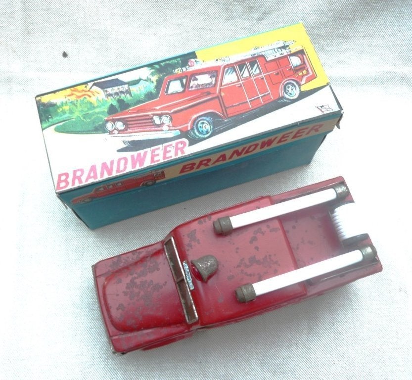 Japan - Hema Chevrolet Nederland brandweerwagen blik 21 cm., Ophalen of Verzenden