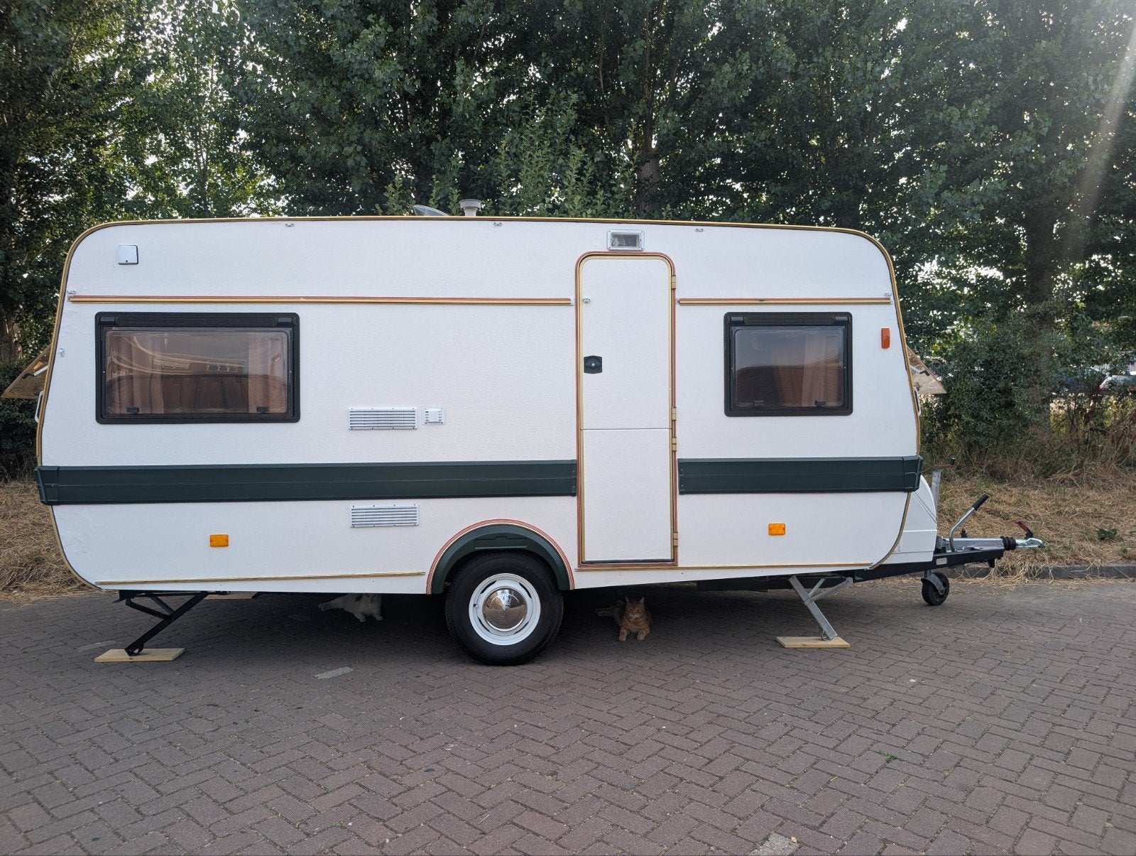 Tabbert Caravan met voortent en luifel, Standaardzit, Kachel, Tabbert, Dwarsbed