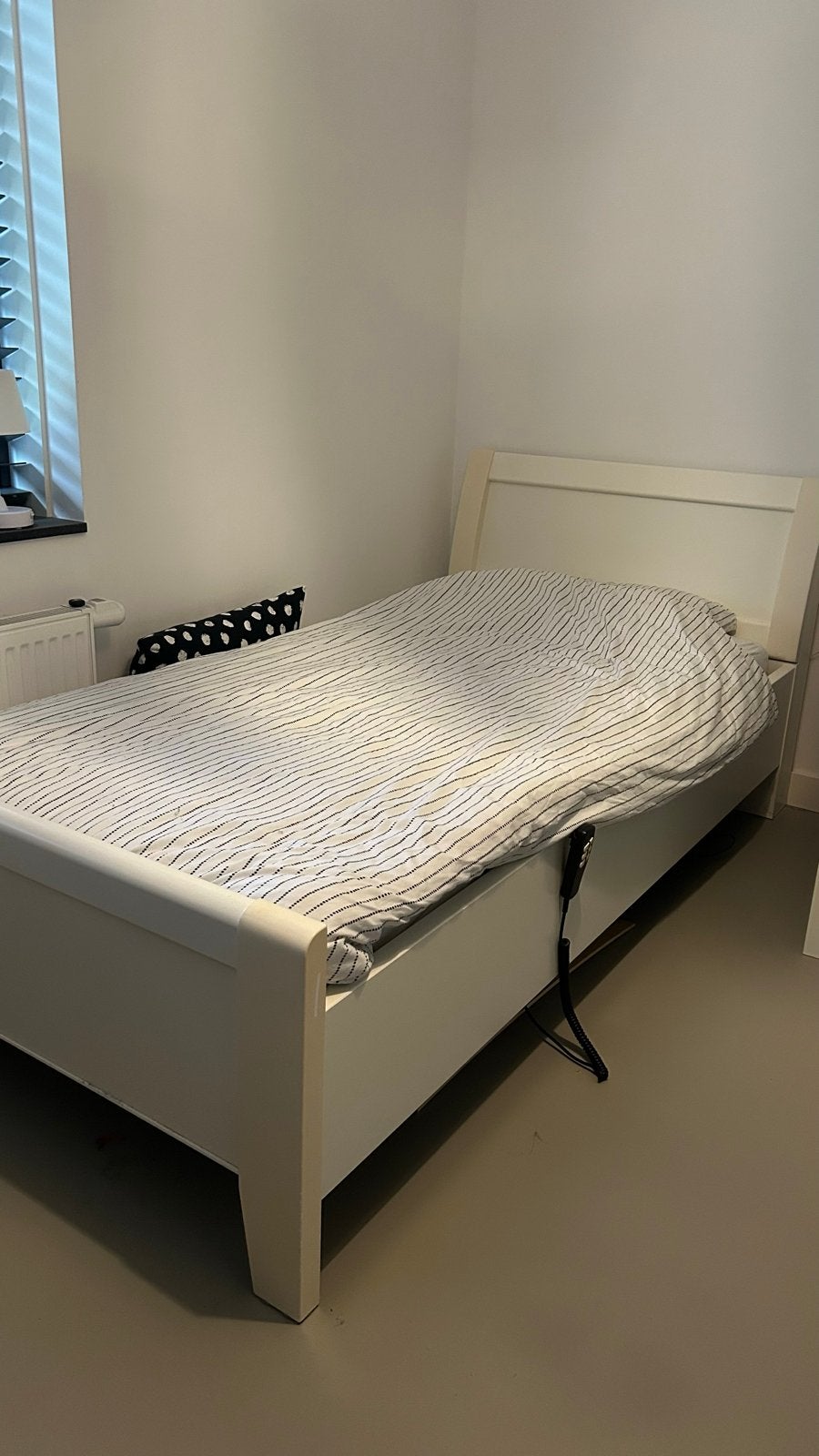 Wit, eenpersoons bed met electrisch verstelbare bedbodem, Ophalen, Eenpersoons, Wit, 200 cm