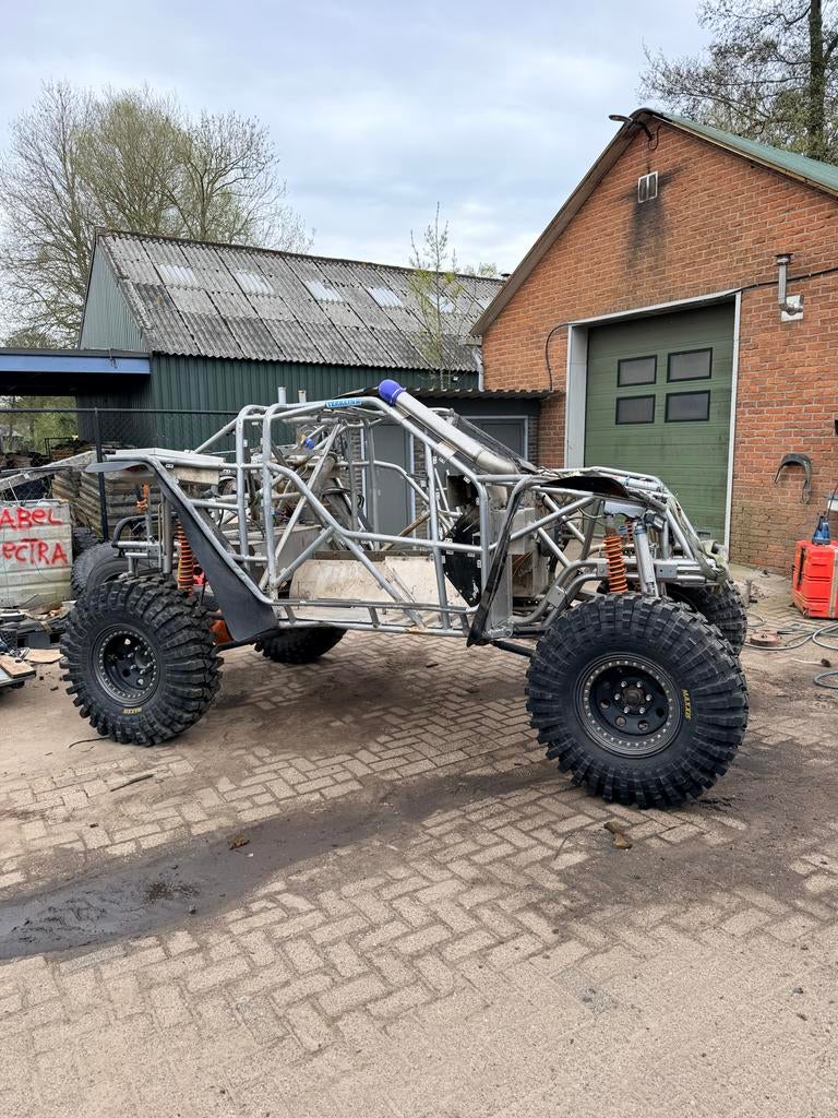 OMM 5.2 V8 Off-road Buggy Chassis met Y61 assen, Ophalen