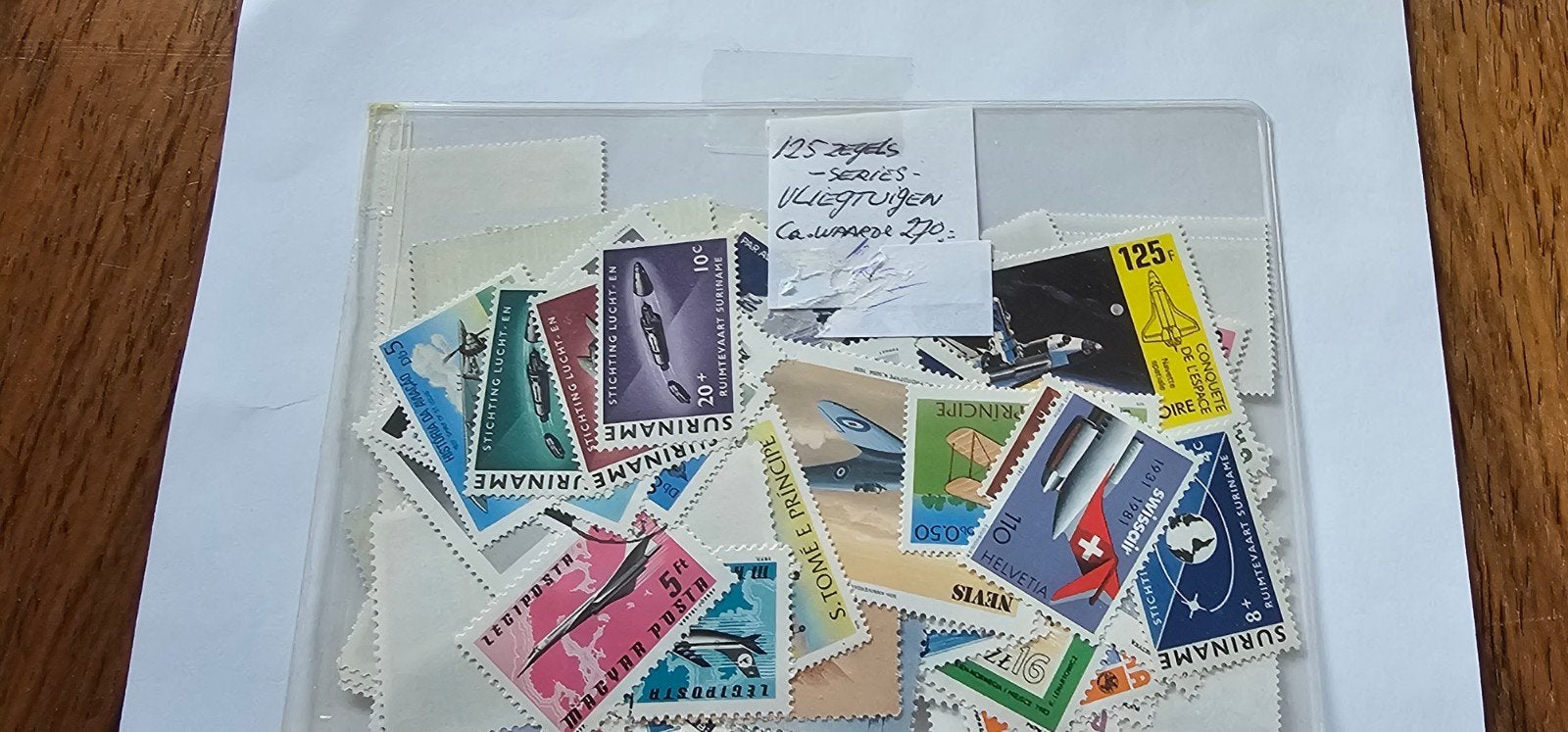 125 Zegels - Serie Vliegtuigen, Verzenden, Vliegtuigen