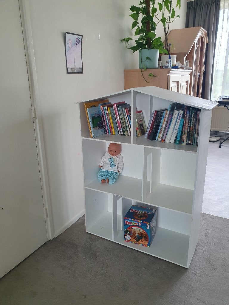 poppen/boekenkast, Ophalen, 105 cm of meer, Zo goed als nieuw, Minder dan 50 cm