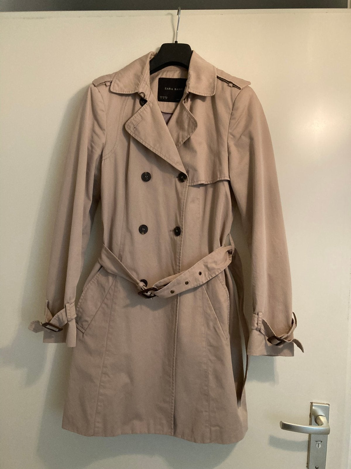 ZARA Beige korte dames Trenchcoat M, Ophalen of Verzenden, Zo goed als nieuw, Beige