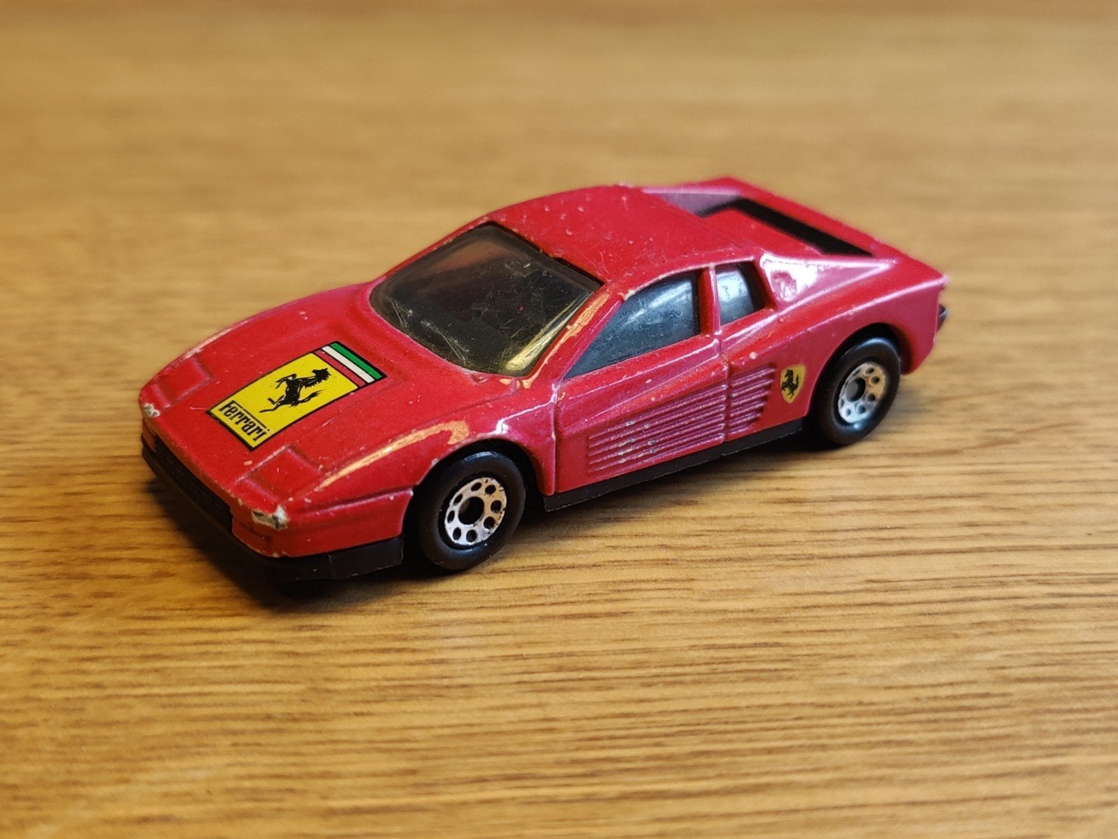 Matchbox Ferrari Testarossa ROOD, Hobby en Vrije tijd, Ophalen of Verzenden, Zo goed als nieuw, Auto