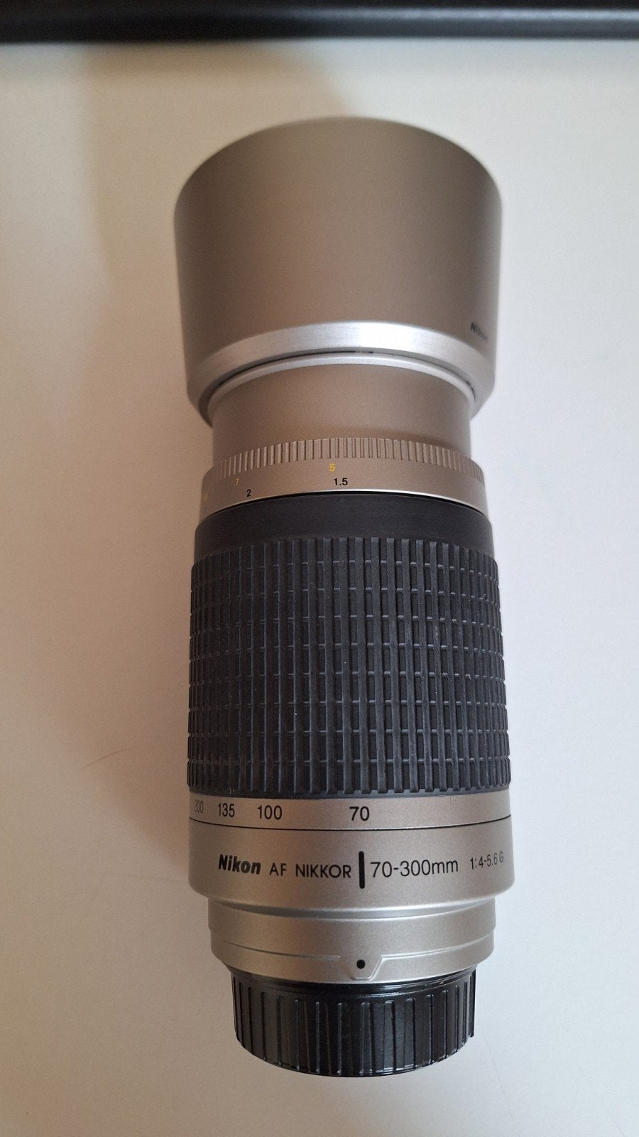 Nikon AF NIKKOR 70-300mm 1:4-5.6G Telelens met zonnekap, Zoom, Gebruikt, Nikon, Nikon F-mount