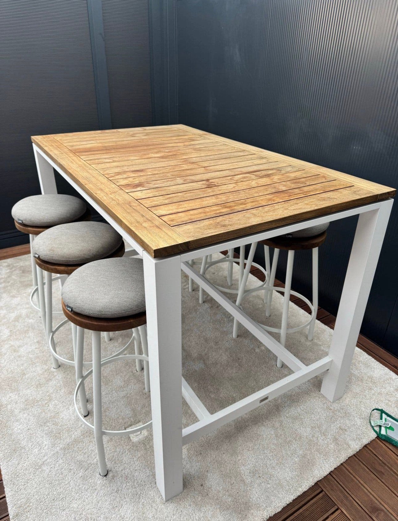 LIFE Bartafel 150x90 cm + 6 barkrukken met kussens, Ophalen, Zo goed als nieuw, Inclusief barstoelen