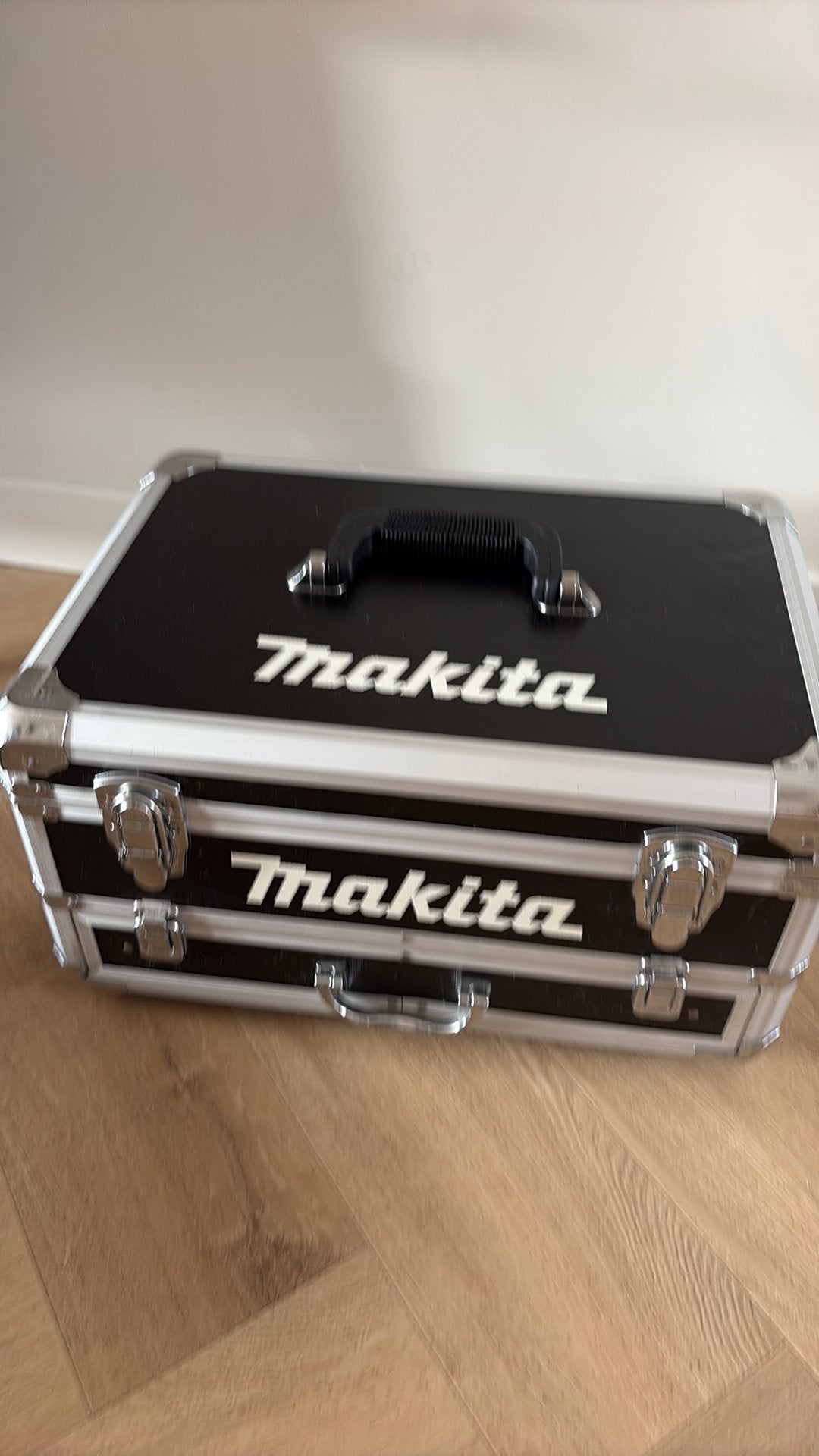 Makita aluminium koffer leeg zeer netjes!, Doe-het-zelf en Verbouw, Ophalen, Zo goed als nieuw