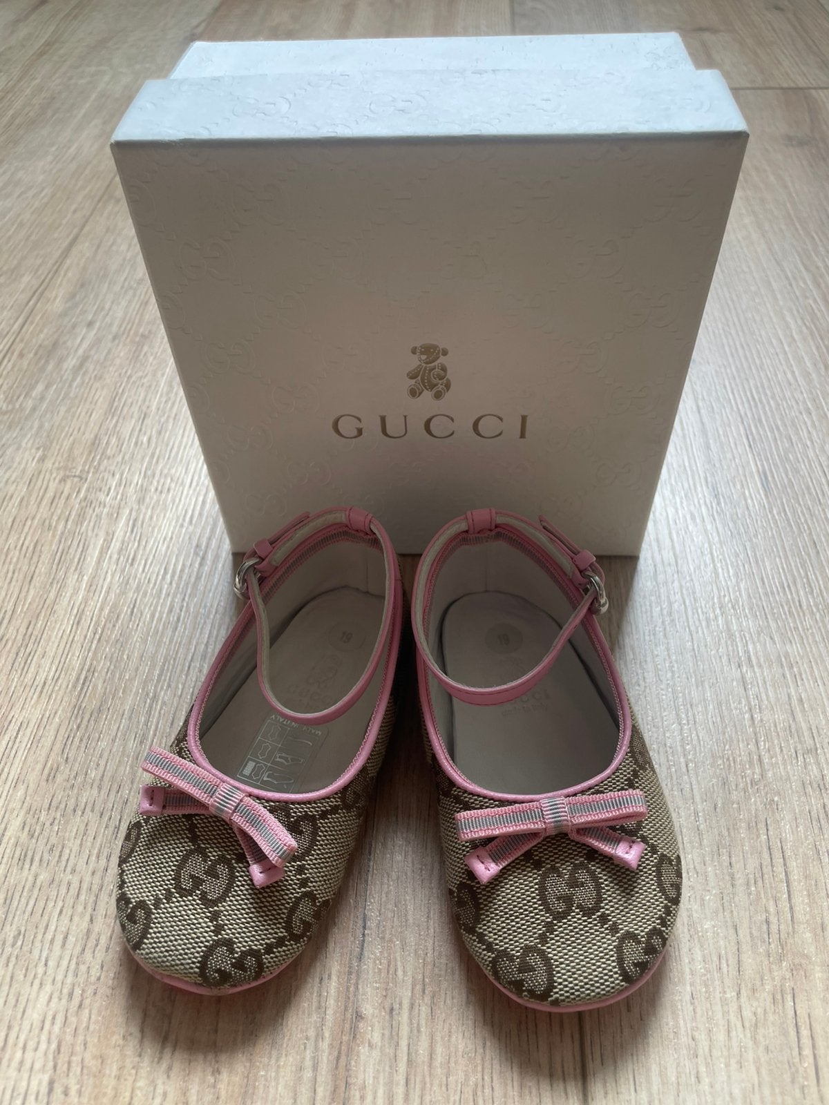 Gucci babyschoentjes, Schoentjes, Meisje, Ophalen of Verzenden, Zo goed als nieuw