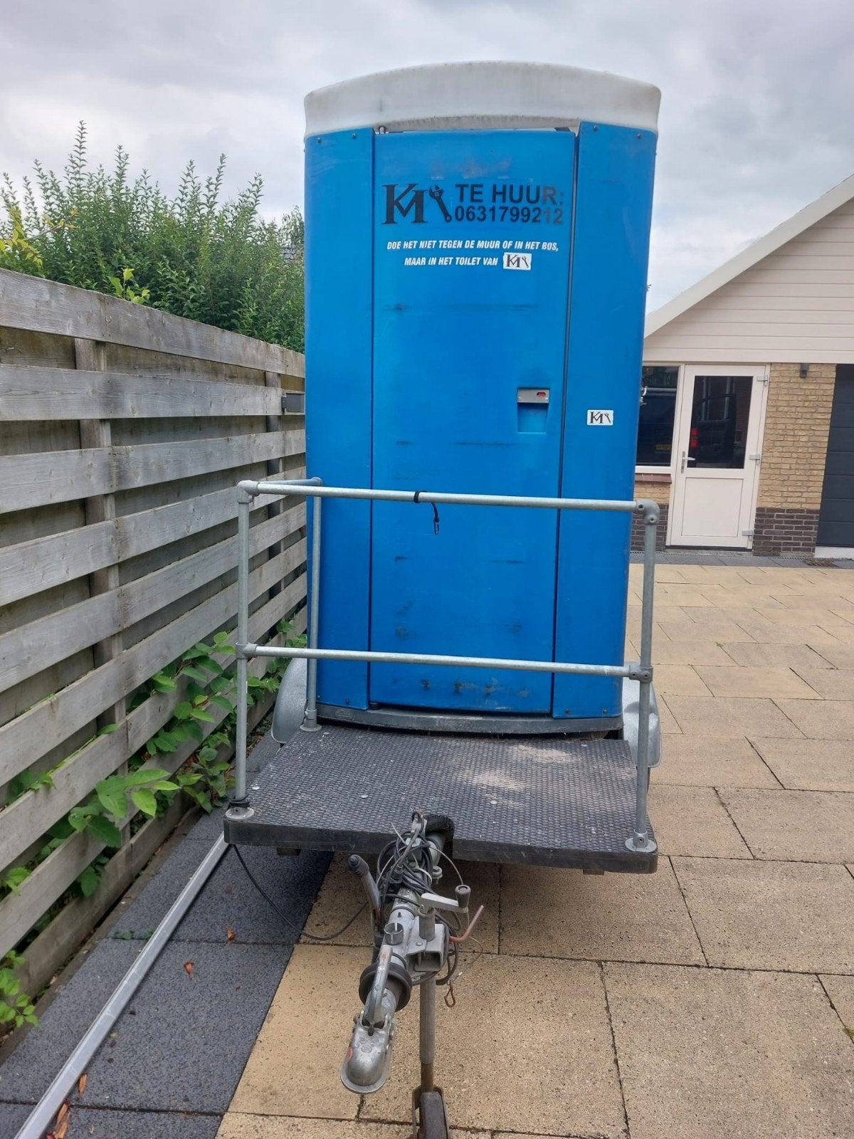 mobiele toilet dixi, Ophalen, Toilet