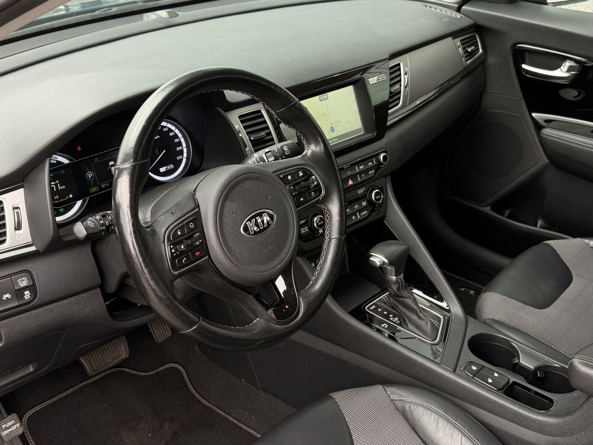 Kia Niro 1.6 GDi Hybrid DynamicPlusLine | Stoel/Stuur verwar, Auto's, Gebruikt, Zwart, Blauw, Leder en Stof