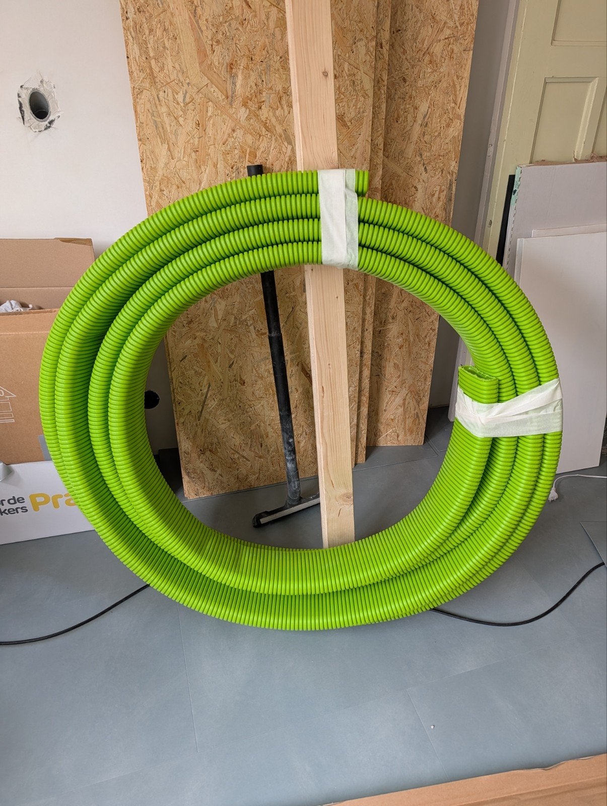 Ubbink SE45sc kanaal (11 meter), Doe-het-zelf en Verbouw, Buizen en Afvoer, Ophalen, Overige materialen, 6 meter of meer, Zo goed als nieuw