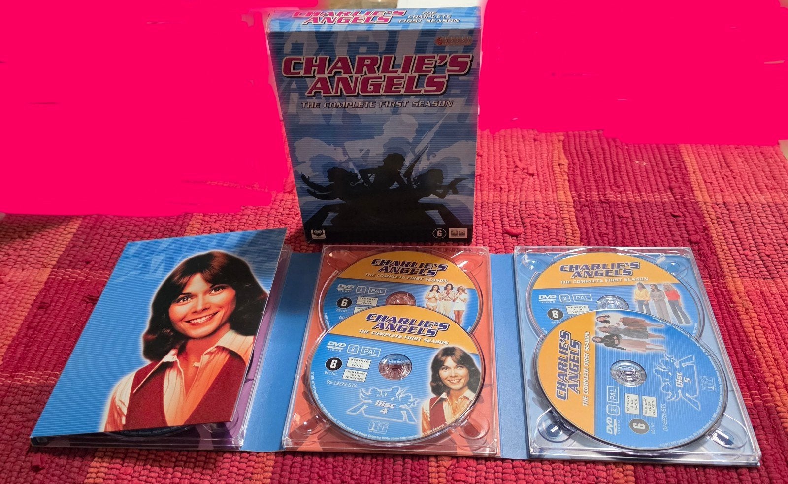 Charlie's Angels - The Complete First Season DVD Boxset, Vanaf 6 jaar, Ophalen of Verzenden, Gebruikt, Actie en Avontuur