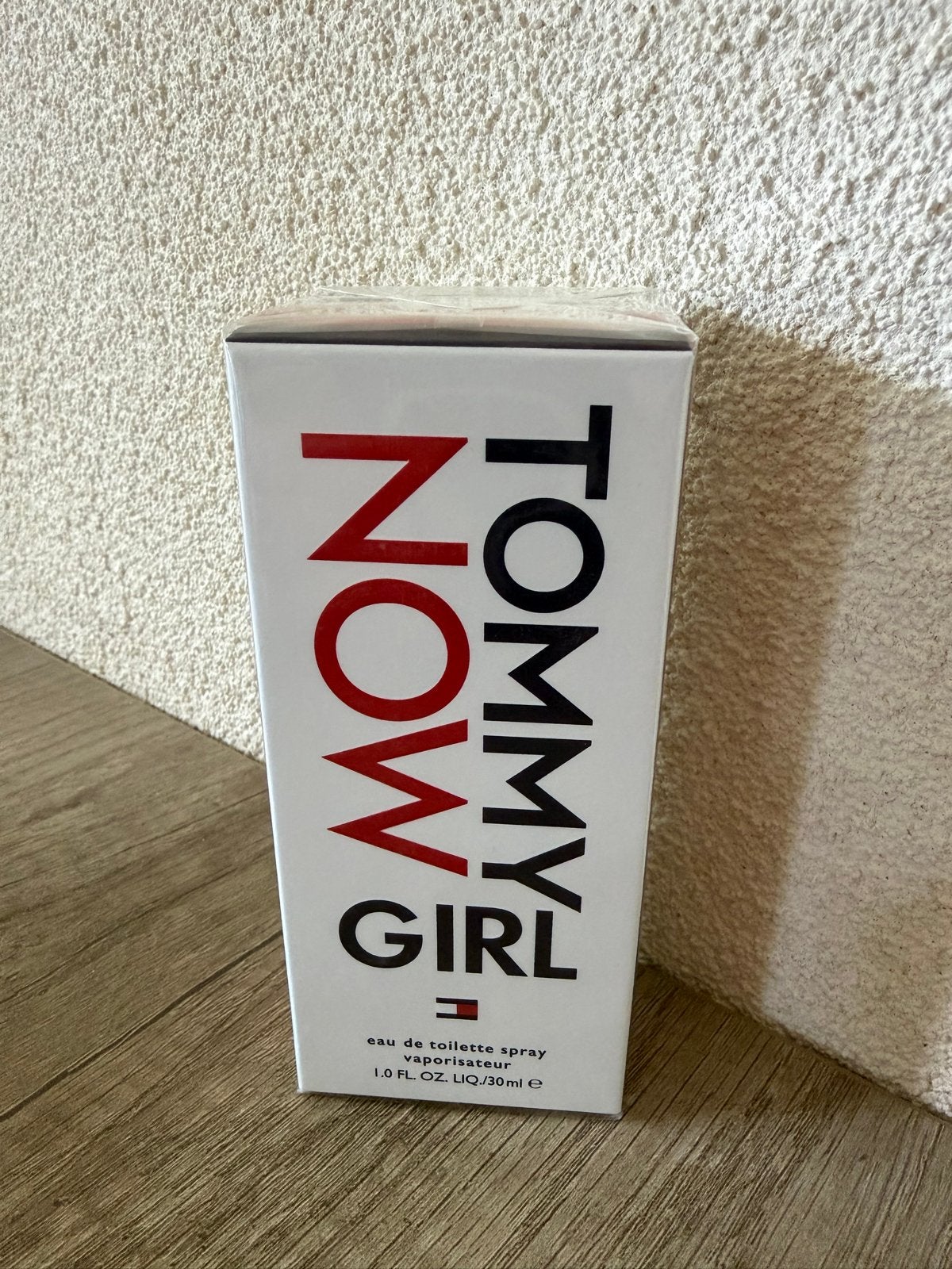 Tommy Hilfiger Tommy Girl NOW Eau De Toilette 30 ml, Ophalen of Verzenden, Nieuw