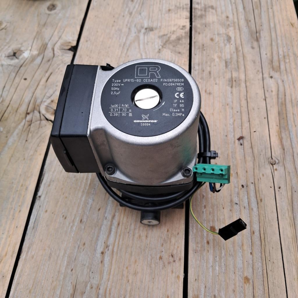 Remeha avanta 28c pomp Grundfos UPR15-60 CESA02, Doe-het-zelf en Verbouw, Gebruikt, Minder dan 30 cm, Cv-ketel of Combi-ketel