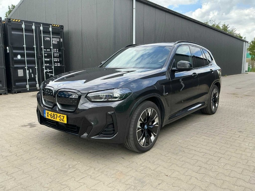 BMW iX3 High Executive (M-Pakket) | 2024 | Harman Kardon, Automaat, Achterwielaandrijving, 110 €/maand, Particulier