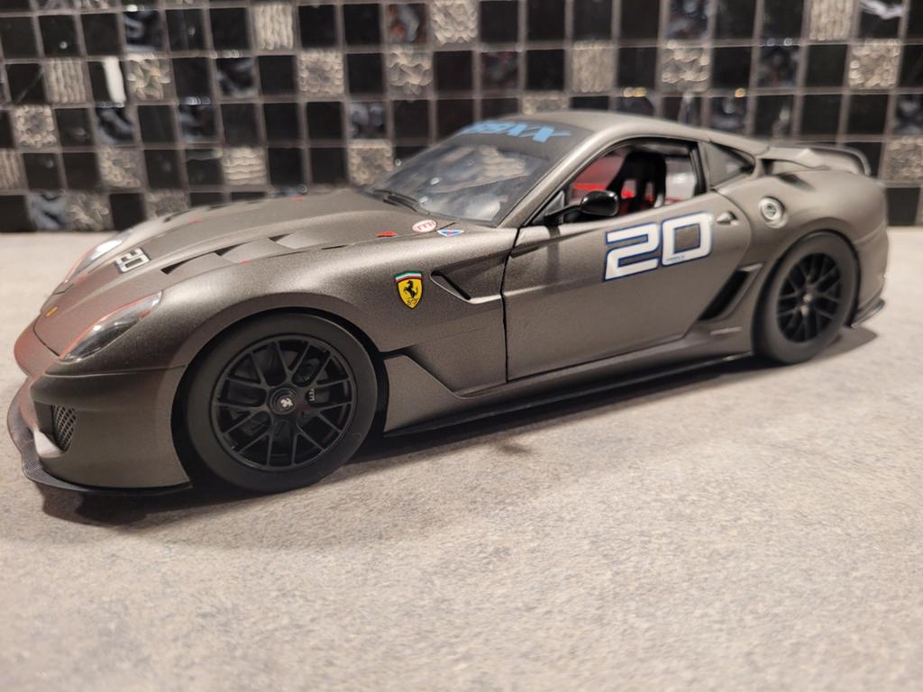 Ferrari 599xx 1:18, Hobby en Vrije tijd, Modelauto's | 1:18, Ophalen of Verzenden, Zo goed als nieuw, Hot Wheels