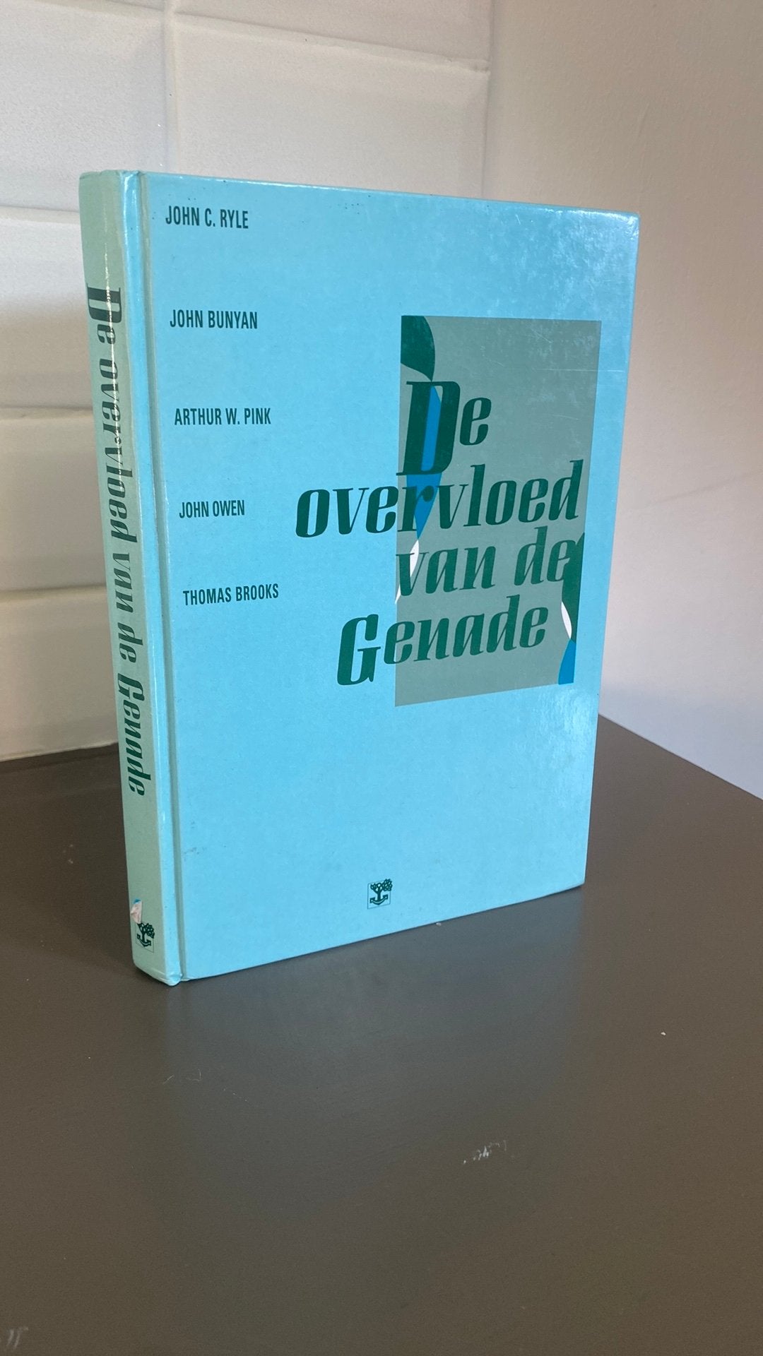 De overvloed van Genade - Verschillende schrijvers, Ophalen of Verzenden, Nieuw