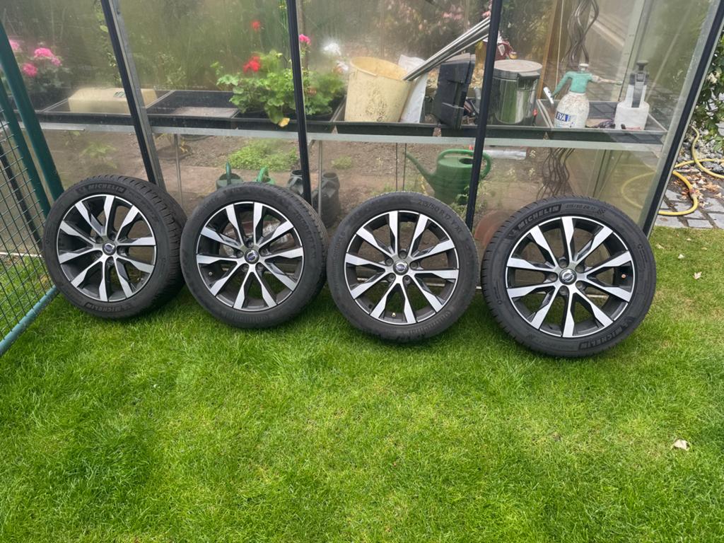 Velgen volvo v60, eerste generatie. Lichte gebruiks sporen, Auto-onderdelen, Banden en Velgen, Ophalen, Velg(en), 17 inch, Personenwagen