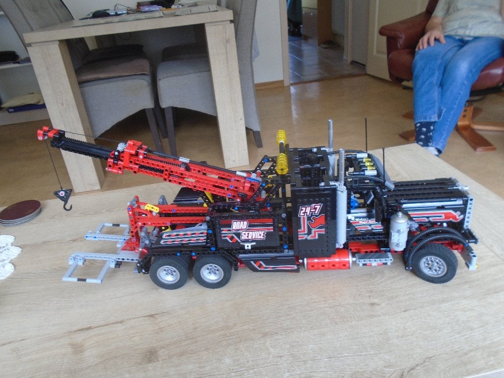 Tow Truck 8285 ( gedemonteerd ), Lego, Compleet, Ophalen of Verzenden, Zo goed als nieuw