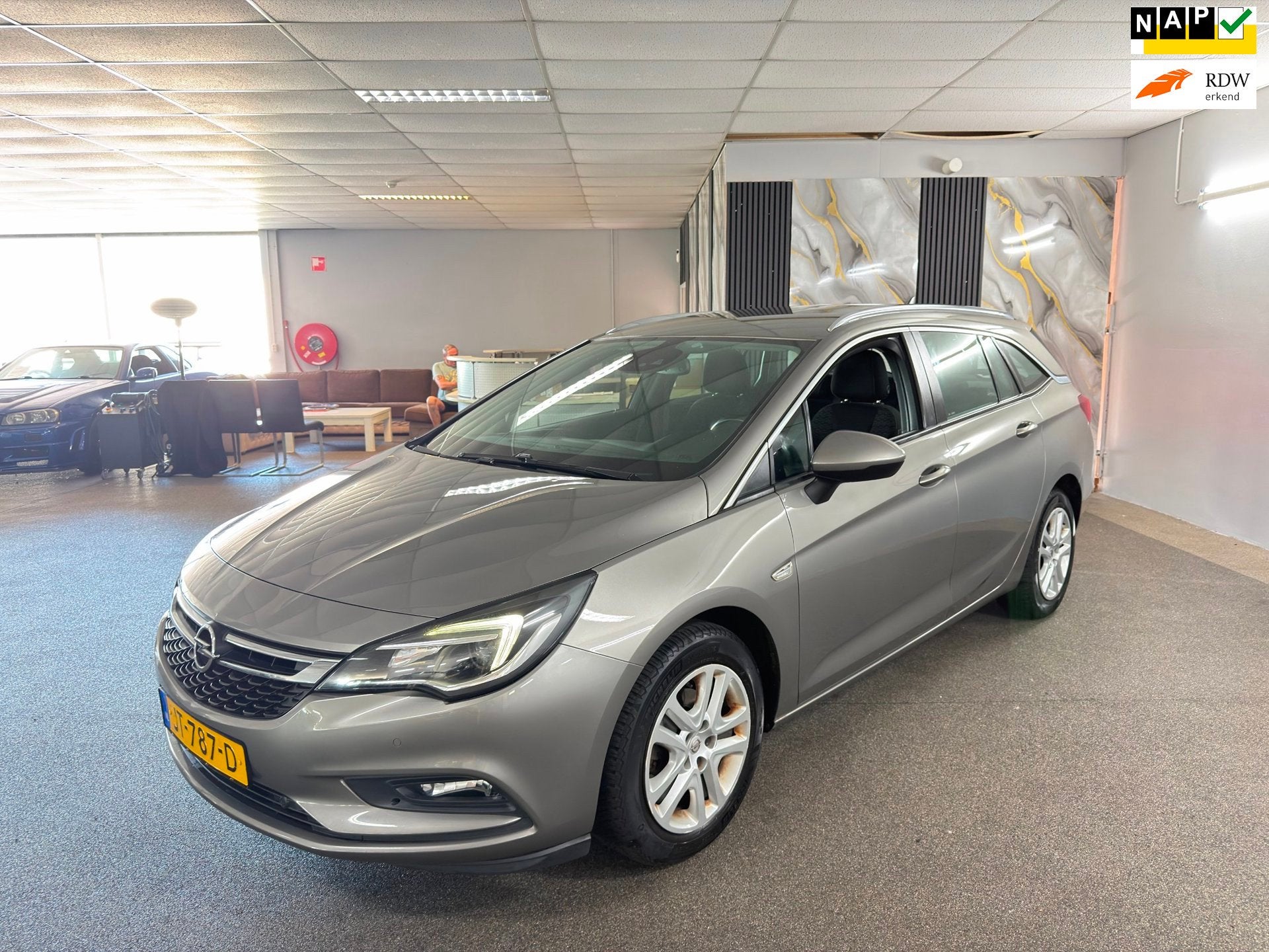 Opel Astra Sports Tourer 1.0 Business+ Apk Nieuw,Clima,Cruis, Voorwielaandrijving, Dealer onderhouden, Stof, Gebruikt