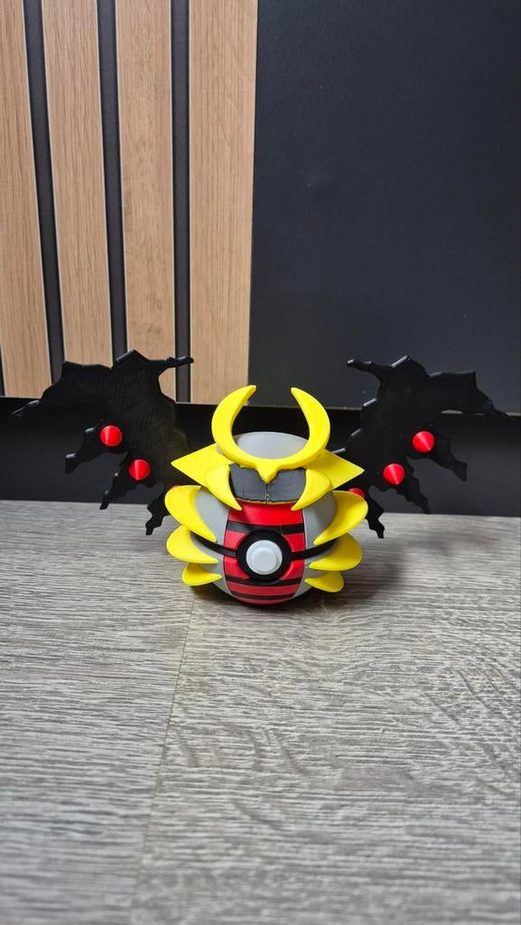 Giratina pokeball 3d print, Hobby en Vrije tijd, Verzamelkaartspellen | Pokémon, Ophalen of Verzenden, Zo goed als nieuw, Booster