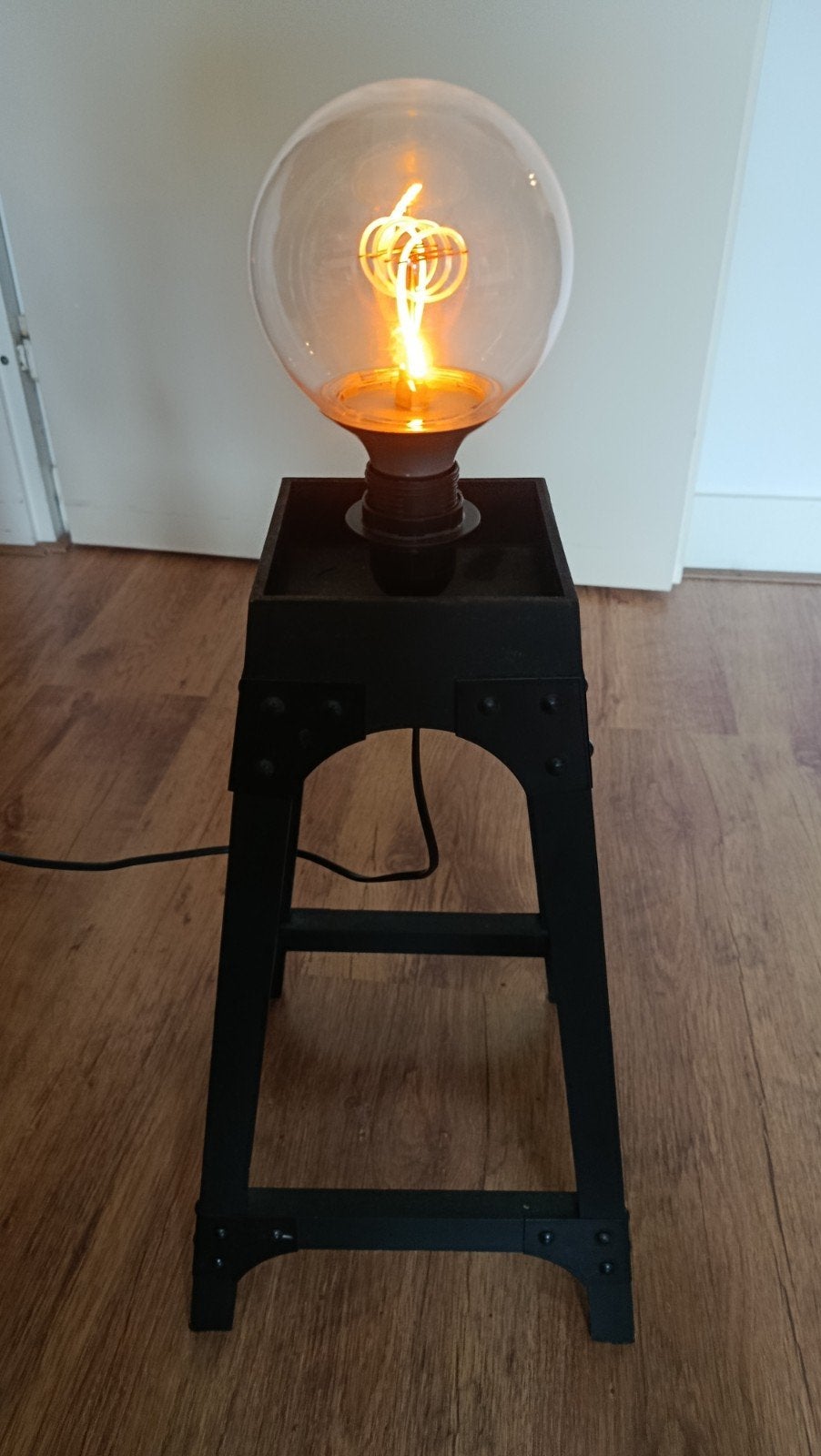 leuke lamp in industriële stijl, Ophalen of Verzenden, Zo goed als nieuw, Glas, Minder dan 50 cm