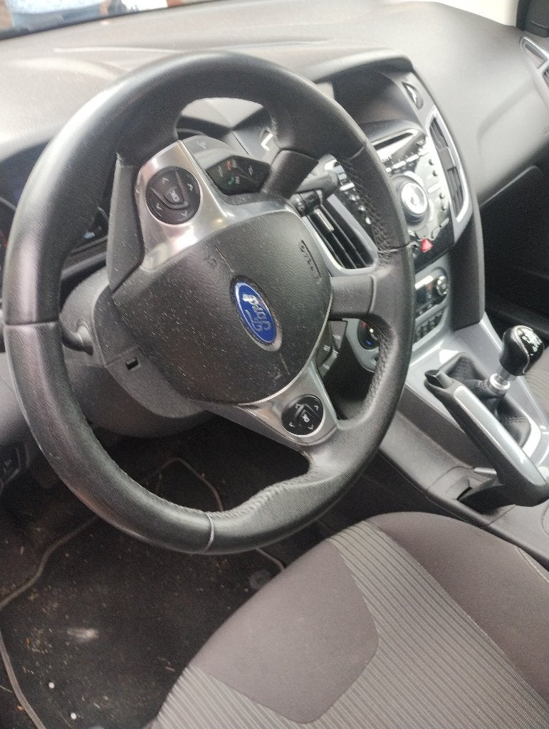 Ford Focus 1.6 Ecoboost 110KW 5-D 2011 Zwart, Auto's, Stof, Zwart, 4 cilinders, 1600 cc